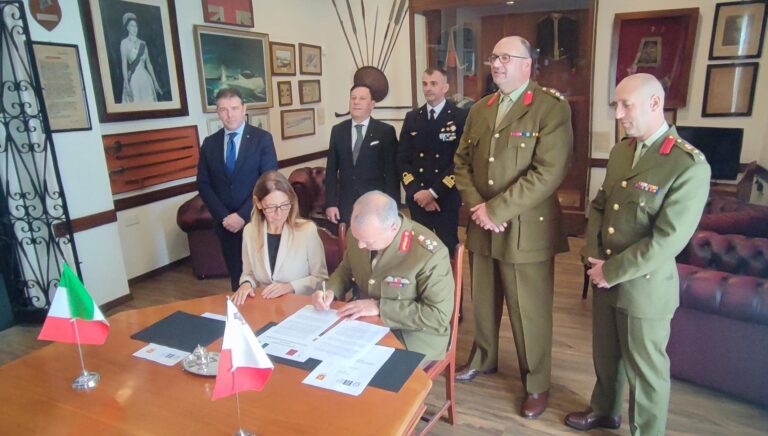 AID sigla un accordo con le Armed Forces of Malta (AFM) / Italian ...